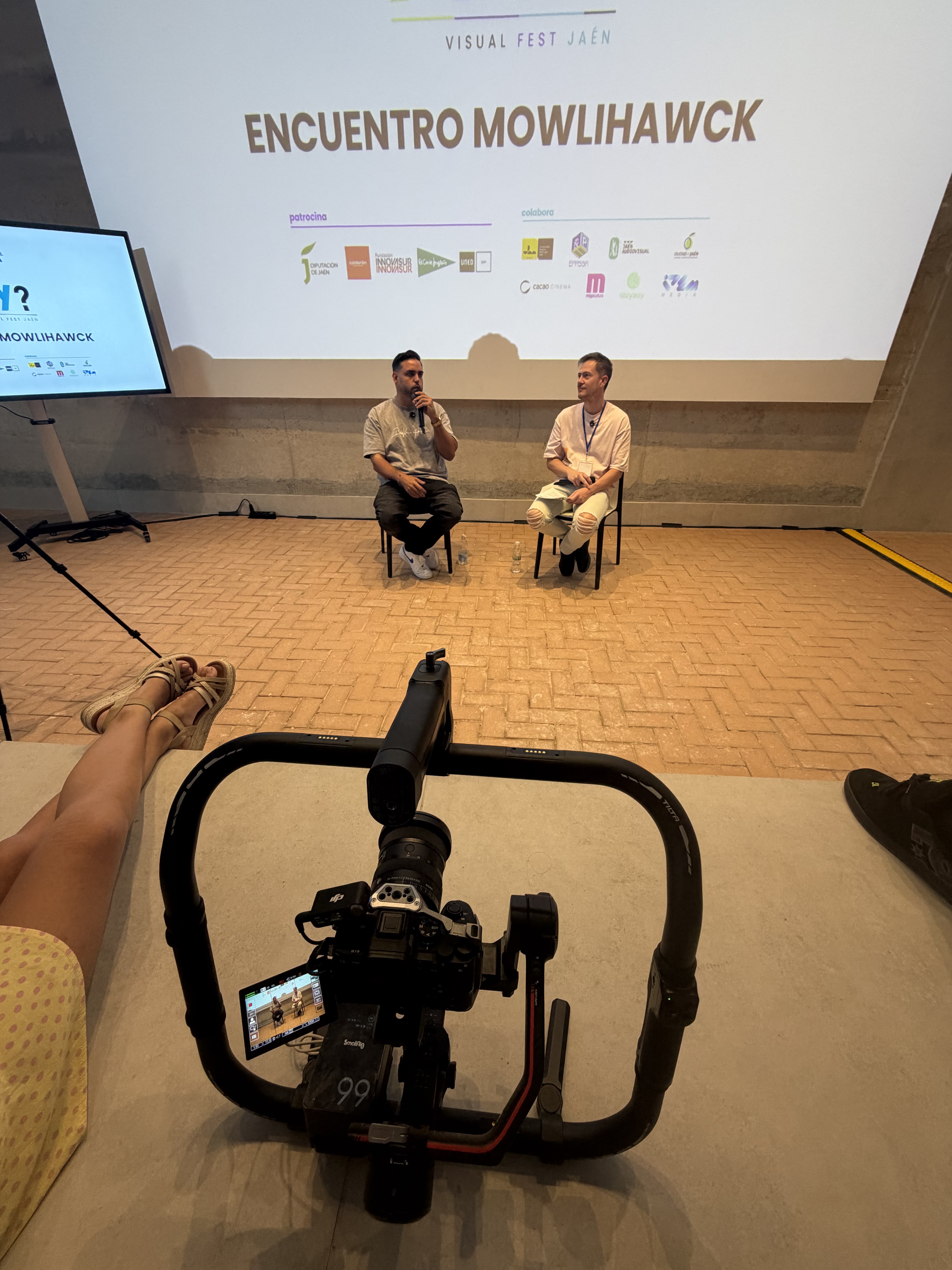 Grabación de podcast en directo con equipo de realización
